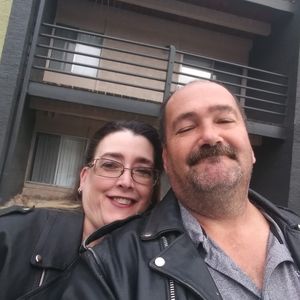 Meet your Posher, Lonny